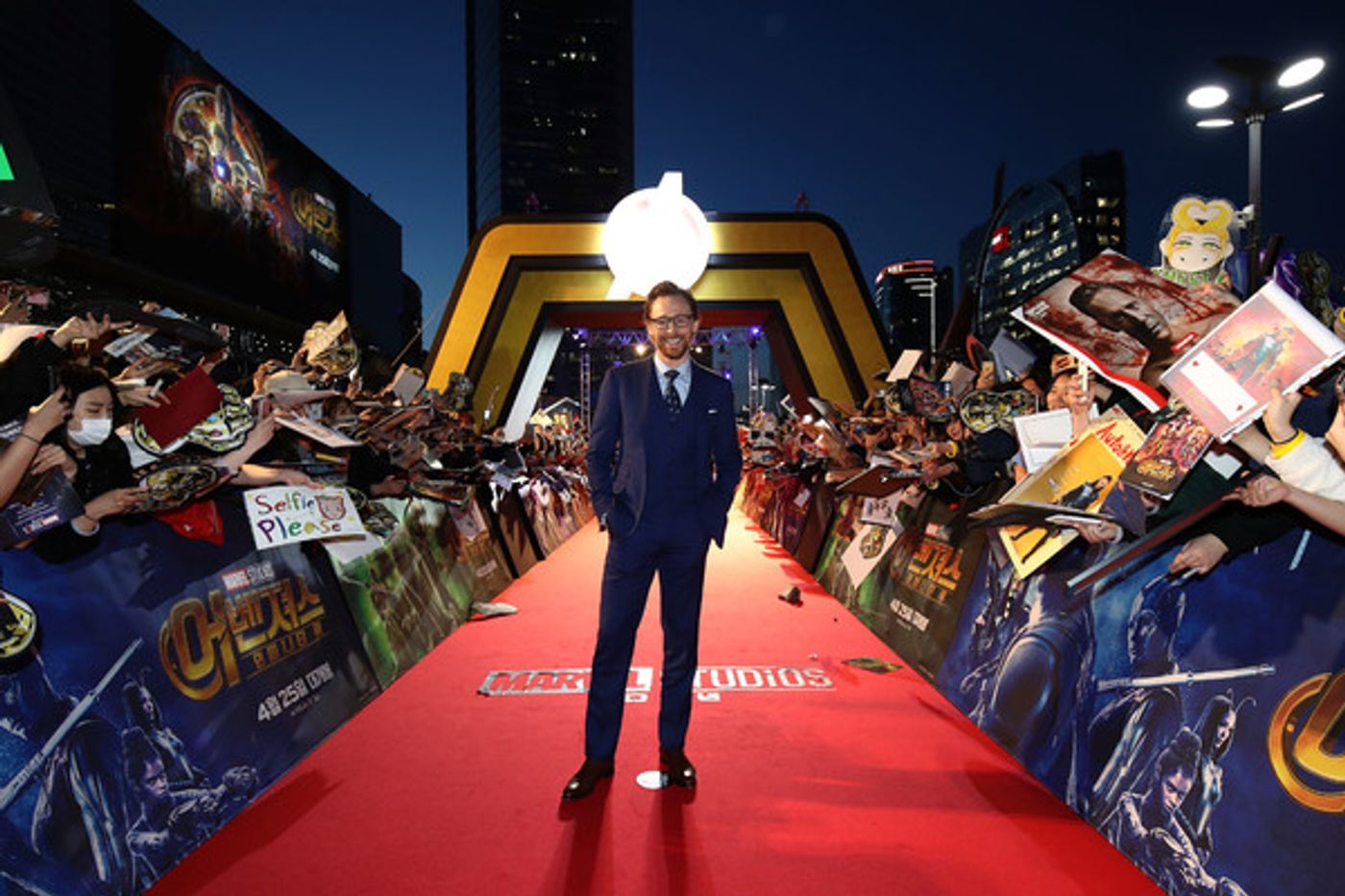 Photo Coverage: Tom Hiddleston, Benedict Cumberbatch, & More Attend the AVENGERS: INFINITY WAR Seoul Fan Event  Image