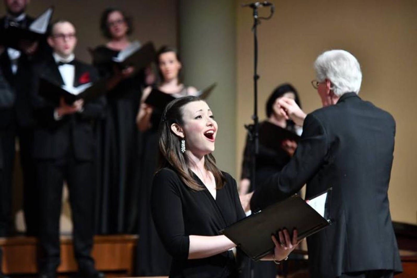 Interview: HCC Artistic Director Robert Simpson on the Chamber Choir's Margaret Hillis Award Win  Image