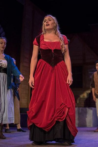 Eliza Shillieto Photo