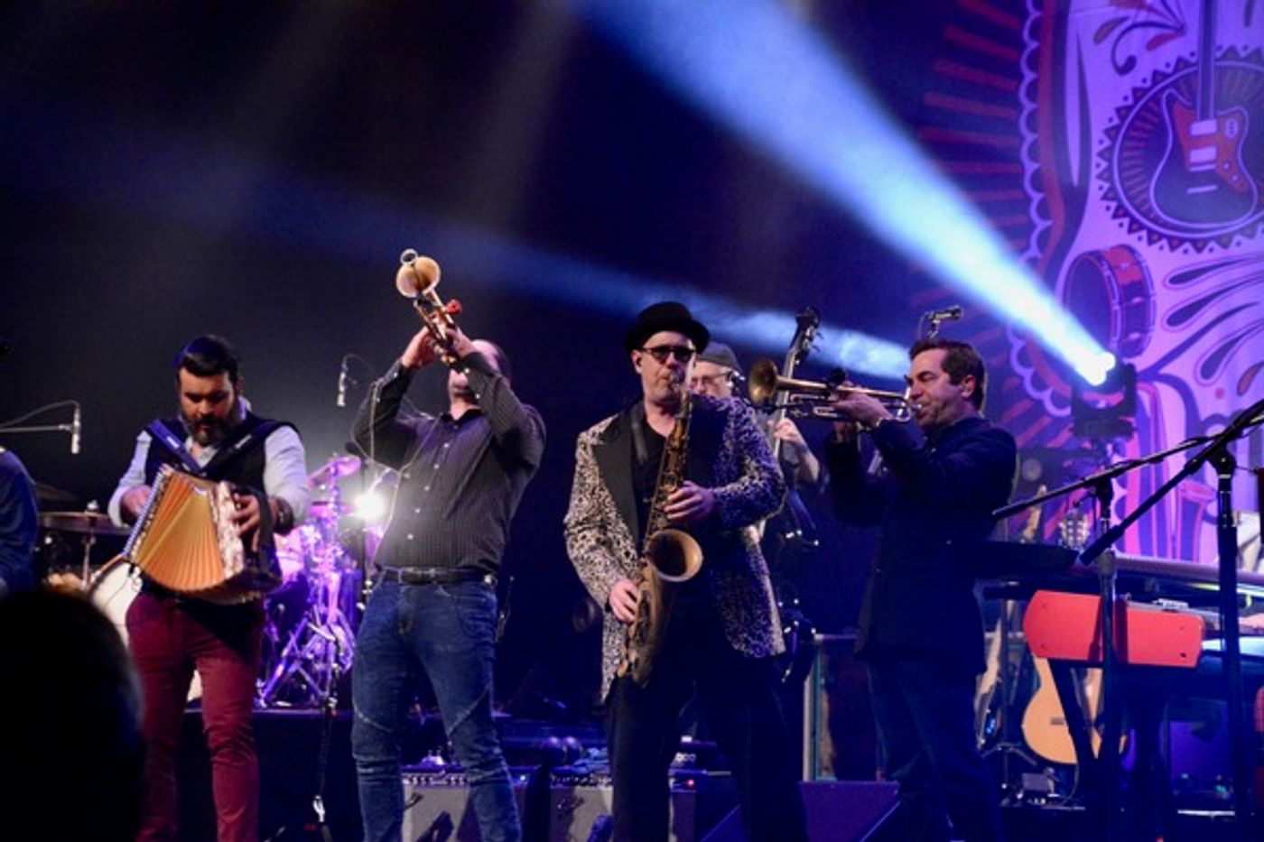 Photo Coverage: THE MAVERICKS Play The Bergen Performing Arts Center  Image