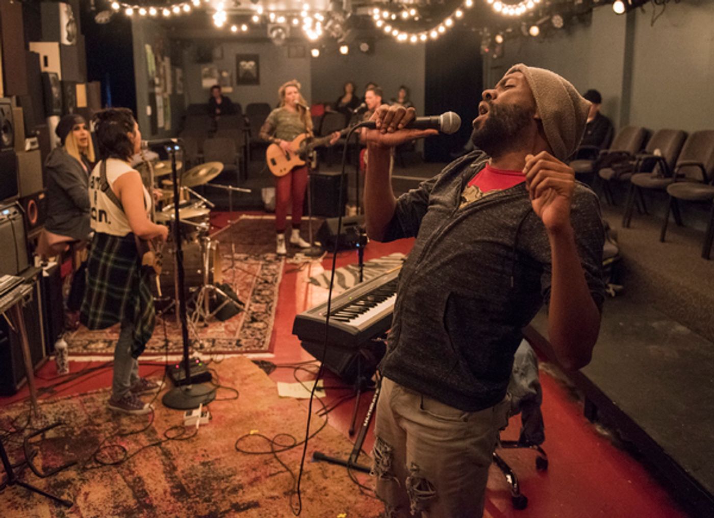 Photo Flash: 33 TO NOTHING Opens Opens at A Red Orchid  Image