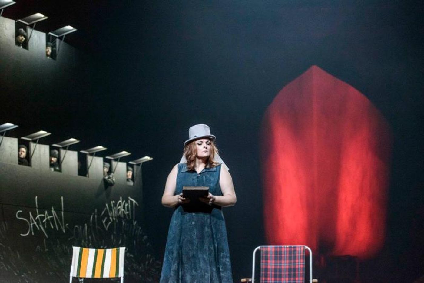 Review: THE FLYING DUTCHMAN at Theater Erfurt - This DUTCHMAN finally takes flight on the wings of Kelly God's magnificently sung Senta  Image