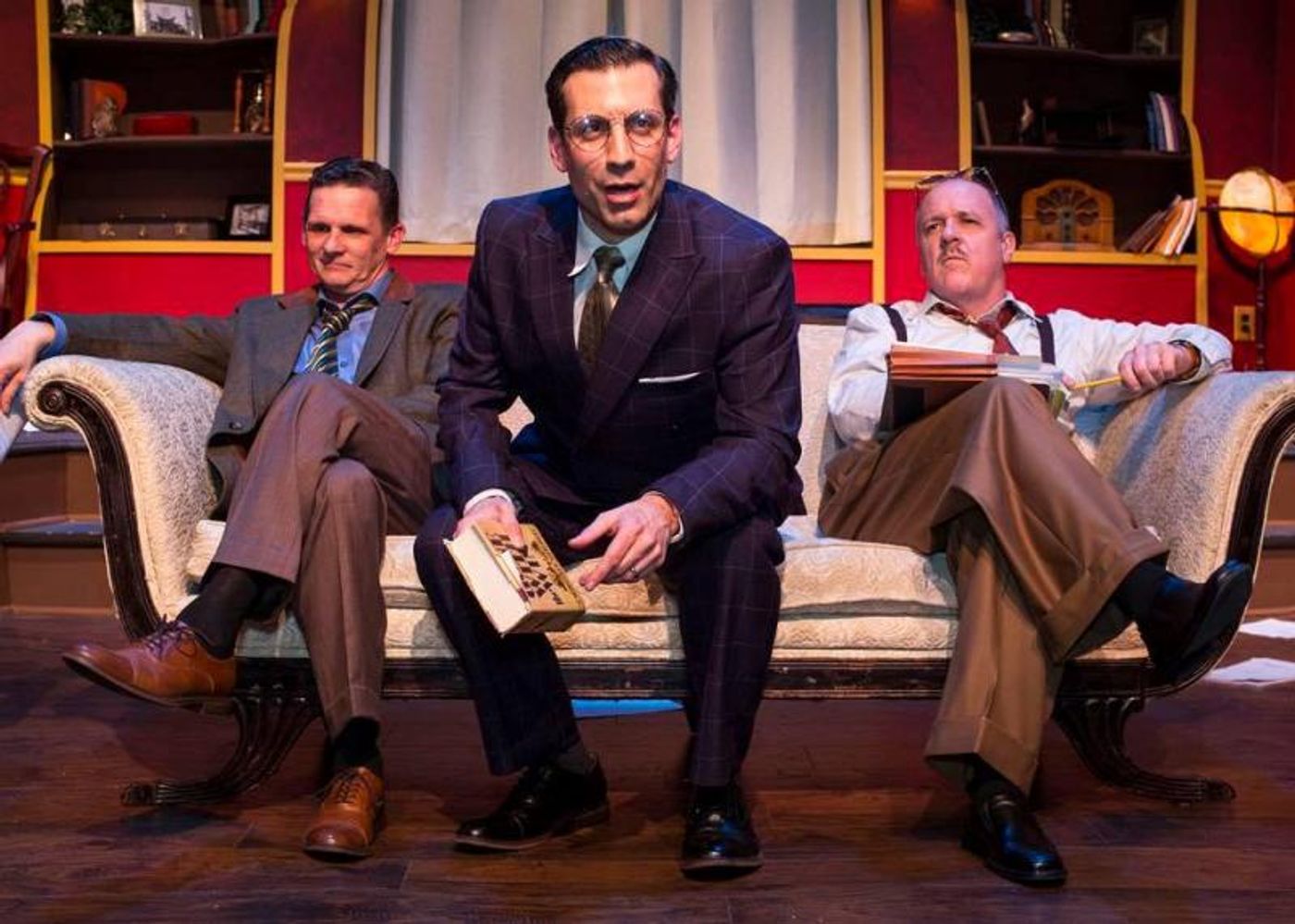 Review: MOONLIGHT AND MAGNOLIAS at EAGLE THEATRE  Image