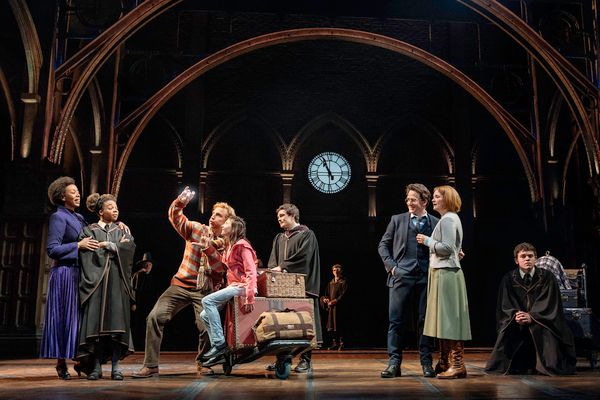 Noma Dumezweni, Susan Heyward, Paul Thornley, Olivia Bond, Ben Wheelwright, Jamie Par Photo