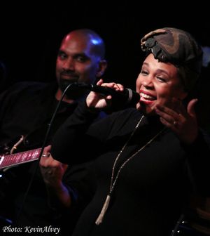 Shayna Steele @ BroadwayWorld Shayna Steele Photo