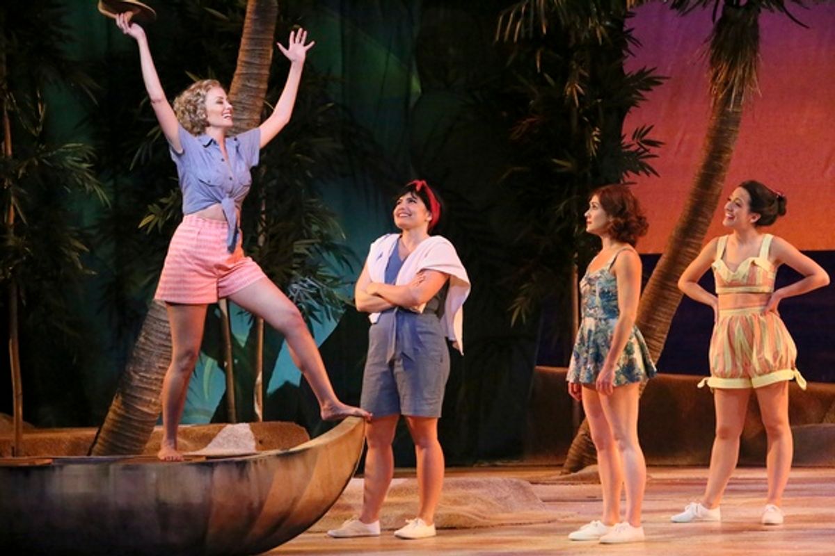 Stephanie Wall, Caitlyn Calfas, Brittany Wells and Katie Perry at 