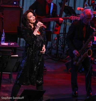 Lynda Carter Photo
