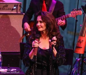 Lynda Carter Photo