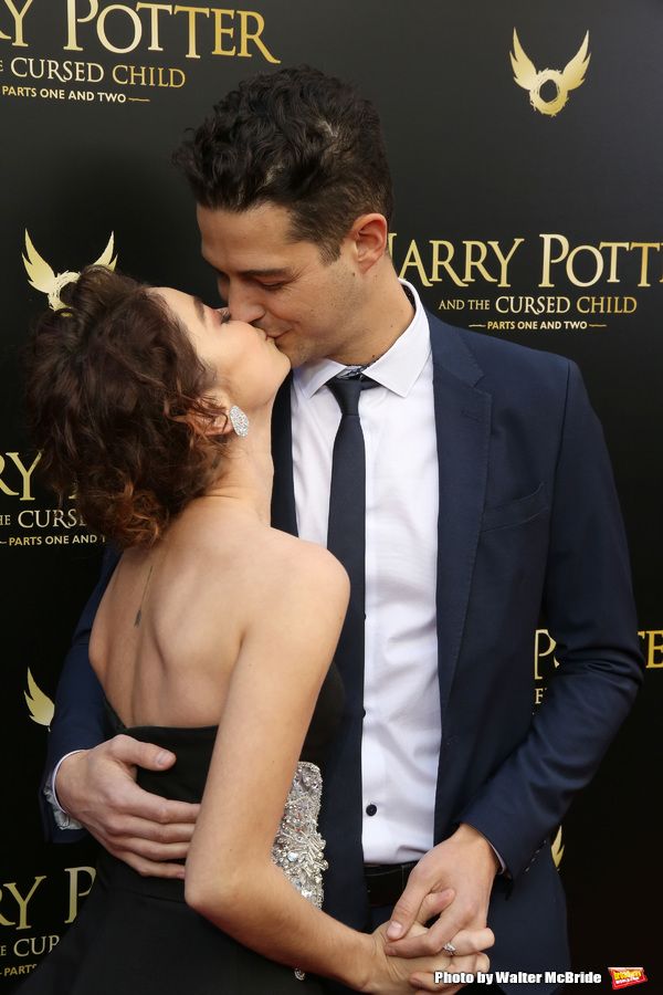 Sarah Hyland and Wells Adams Photo