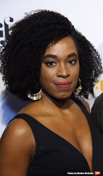 Kristolyn Lloyd  Photo