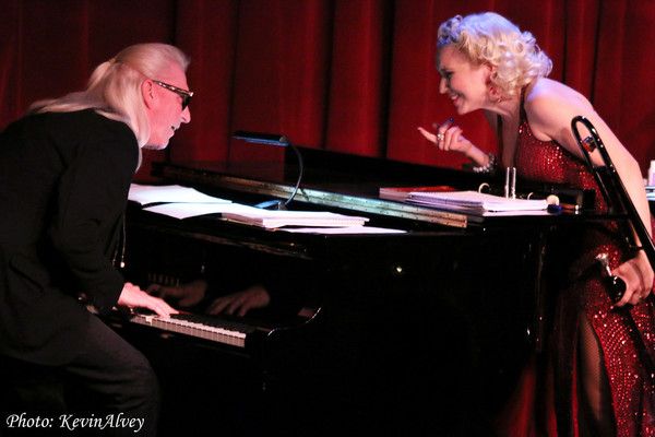 Rona Bel, Gunhild Carling  Photo