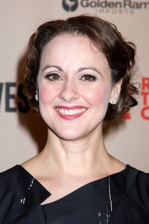 Sara Topham @ BroadwayWorld Sara Topham Photo