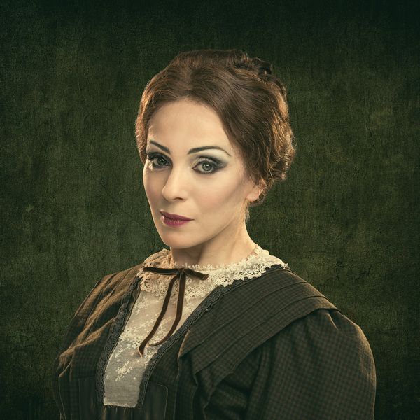 Amanda Abbington as Miss Minchin Photo