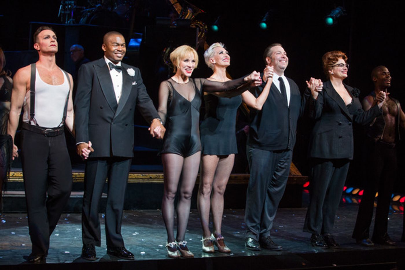 Photo Flash: Mama Has Arrived! Cady Huffman Takes Her First Bow in CHICAGO Photo Flash: Mama Has Arrived! Cady Huffman Takes Her First Bow in CHICAGO Image