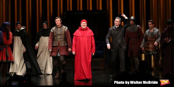 Jack Davenport, Walter Bobbie and John Glover with cast  Photo