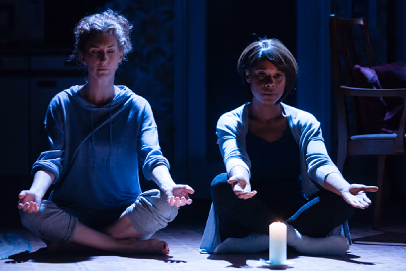 Photo Flash: First Look at NINE NIGHT at the National Theatre  Image
