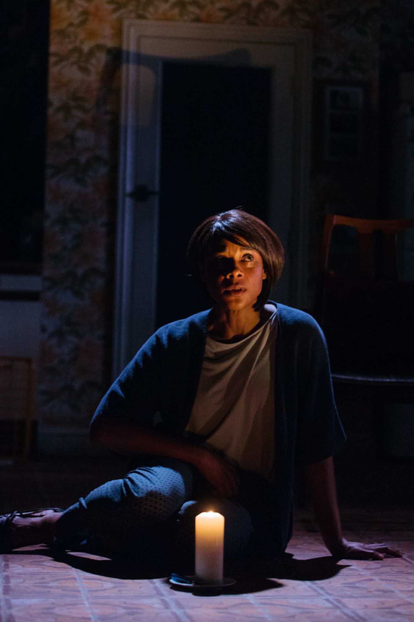 Photo Flash: First Look at NINE NIGHT at the National Theatre  Image