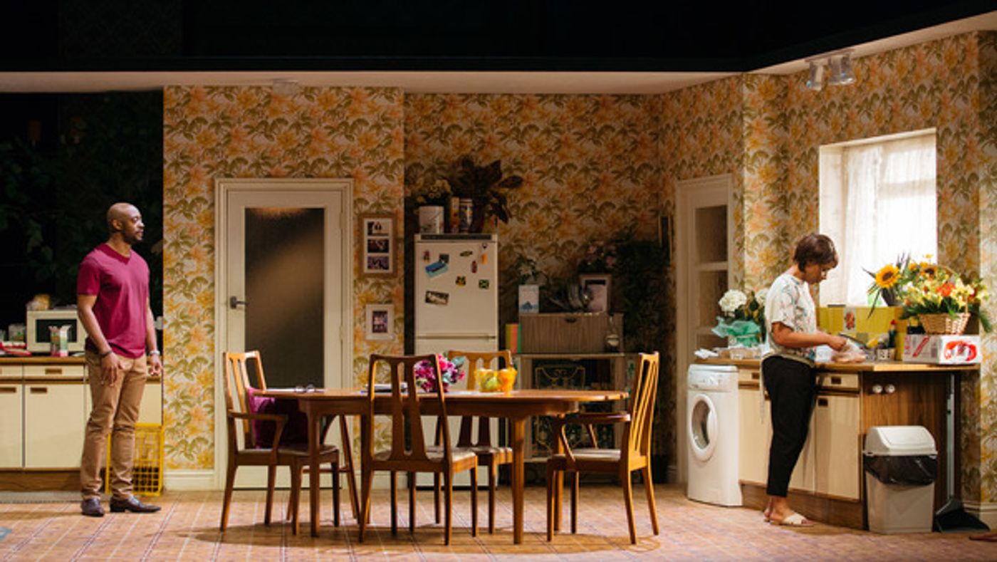 Photo Flash: First Look at NINE NIGHT at the National Theatre  Image