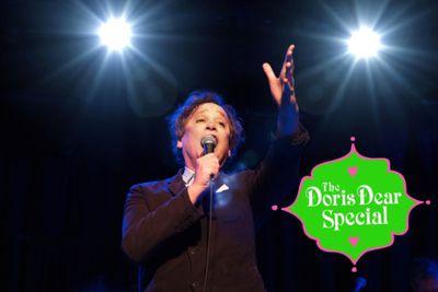 Sidney Myer sings My Mothers Eyes at The Doris Dear Special: Like Mother Like Daughte Photo