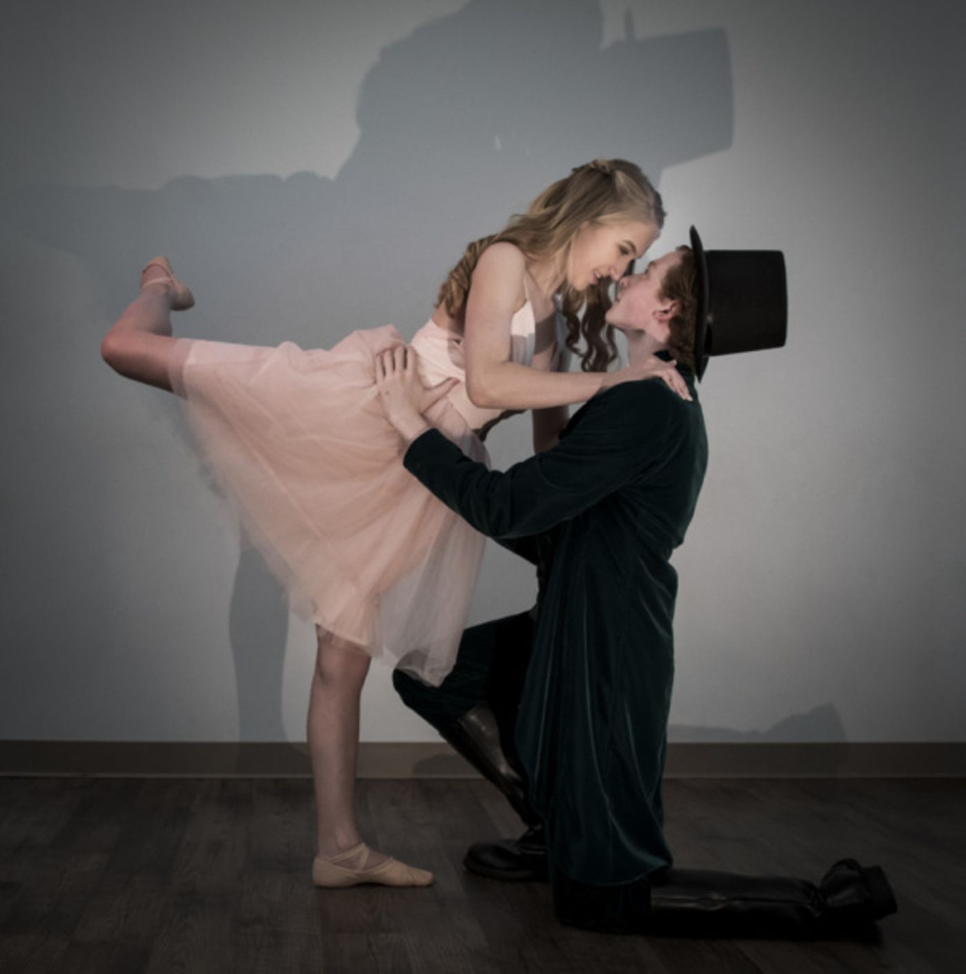 Photo Flash: Outcry Youth Theatre Takes ROMEO AND JULIET To The Circus  Image