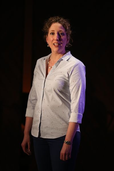 Courtney Balan Photo