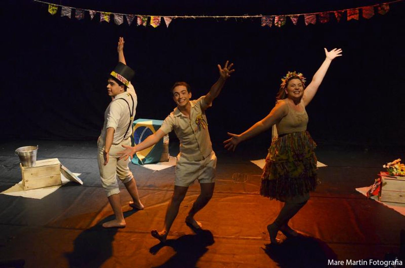 Review: For One Night Only CARGAS D'AGUA - UM MUSICAL DE BOLSO Will Be Presented at Teatro Procópio Ferreira  Image