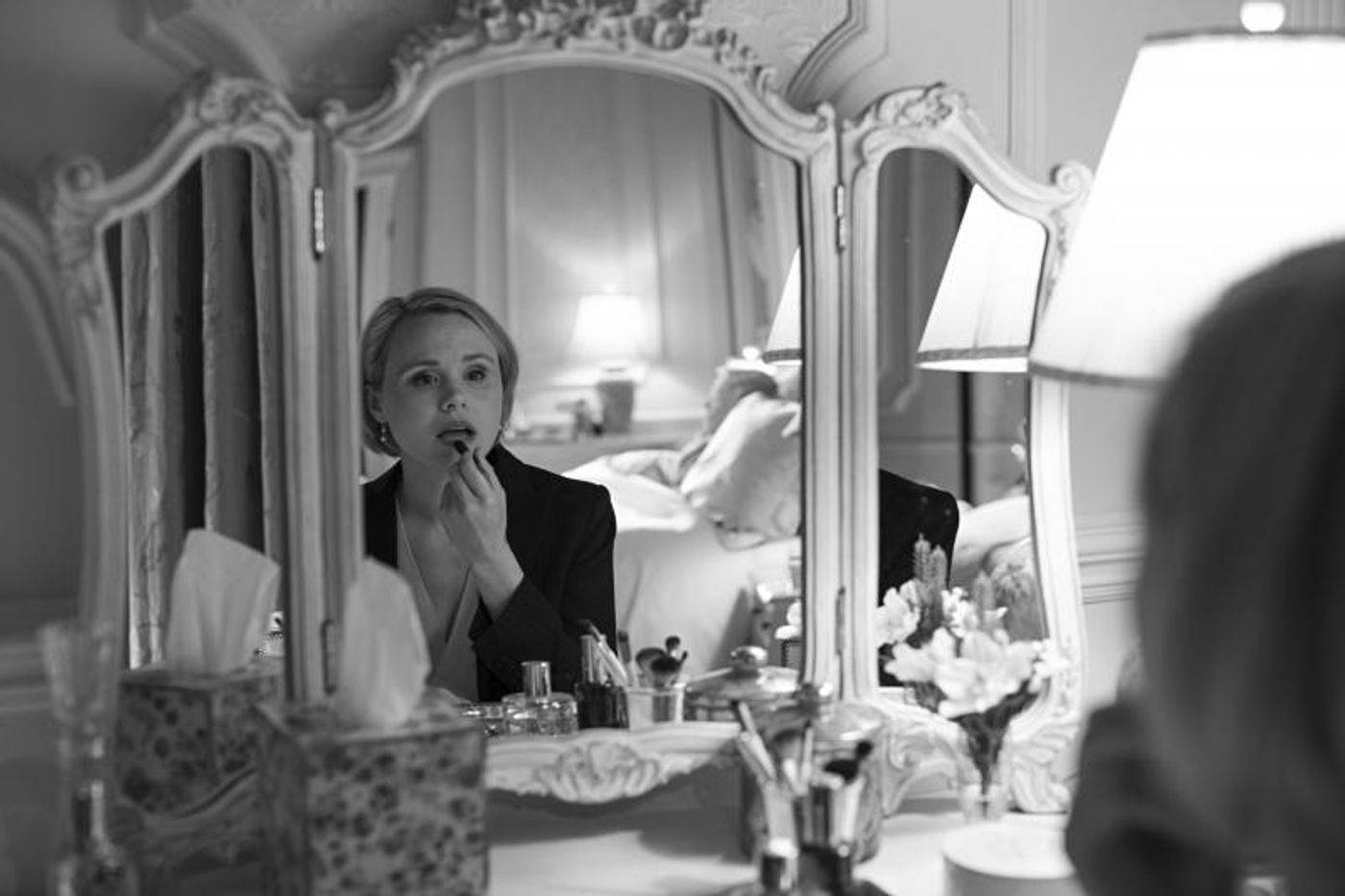 Interview: THREE TALL WOMEN'S Alison Pill Embraces a Statuesque Role  Image