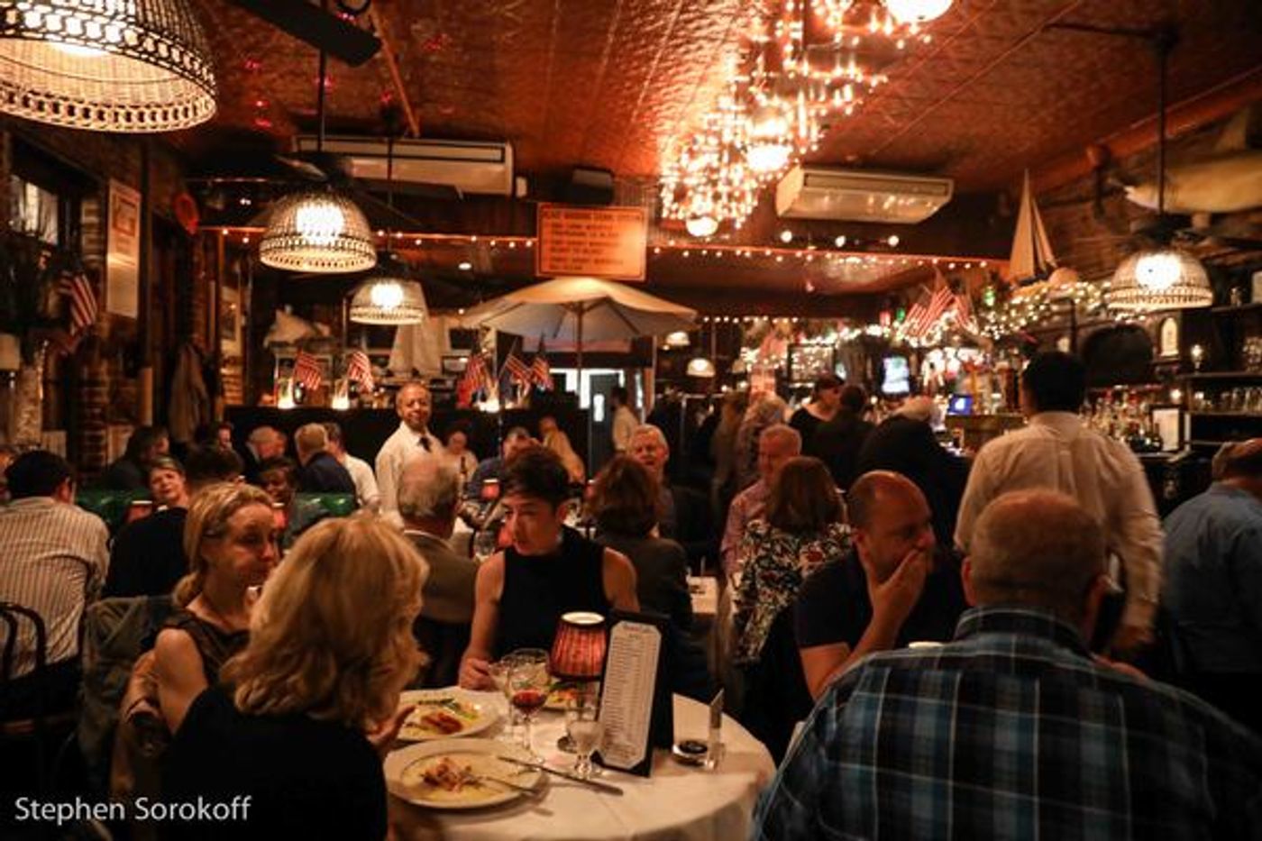 Photo Coverage: Joshua Lance Dixon Brings Las Vegas to the Beach Cafe Photo Coverage: Joshua Lance Dixon Brings Las Vegas to the Beach Cafe Image