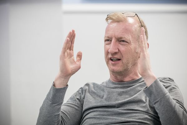 Steffan Rhodri Photo