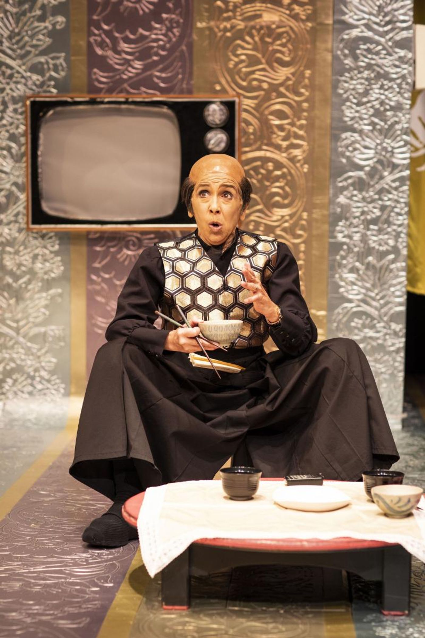 Interview: Glyn Pritchard and Kathryn Hunter Talk ONE GREEN BOTTLE  Image