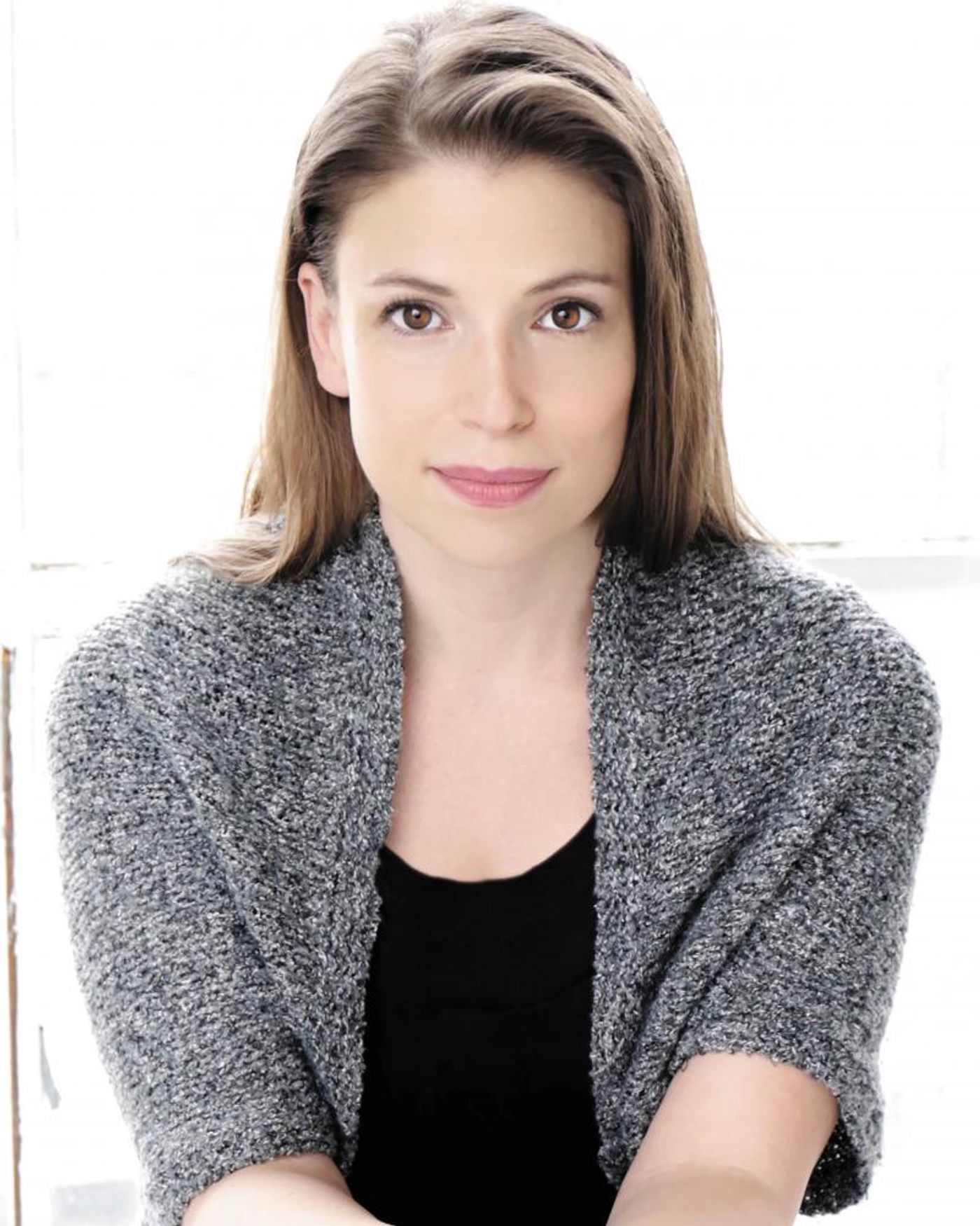 BWW Review/Excerpt/Giveaway: MY OXFORD YEAR by Julia Whelan  Image