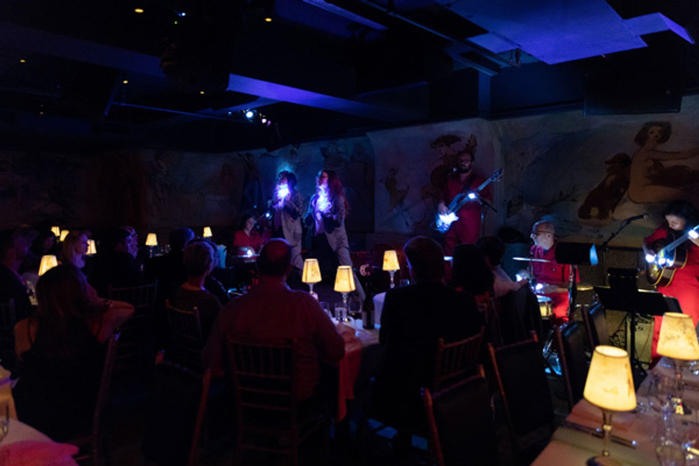 Photo Flash:Nancy and Beth (Featuring Megan Mullally and Stephanie Hunt) Make Cafe Carlyle Debut  Image