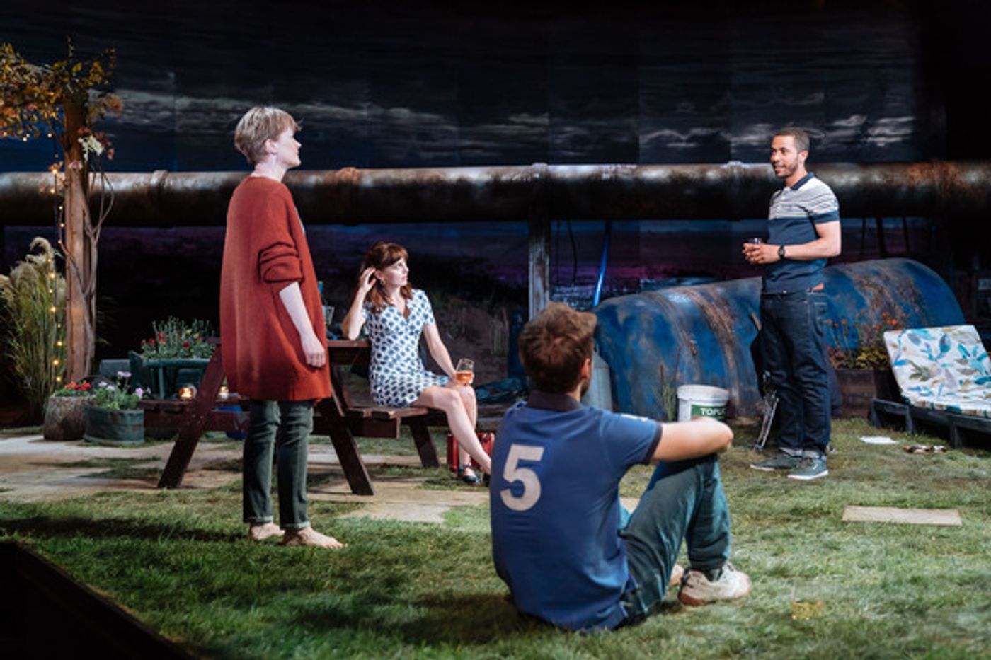 Photo Flash: First Look at NIGHTFALL at the Bridge Theatre  Image