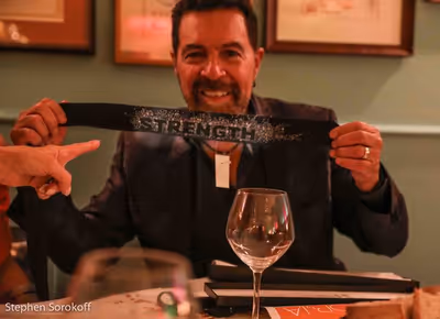 Clint Holmes Photo