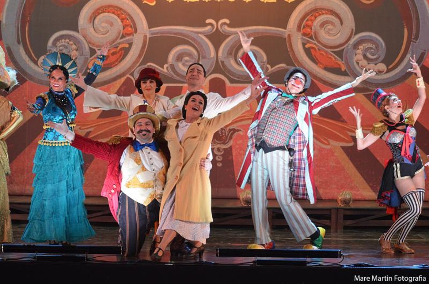 Review: Honoring Bibi Ferreira, The Greatest Star Of  Brazilian Musical Theater, BIBI-UMA VIDA EM MUSICAL Opens In Sao Paulo  Image