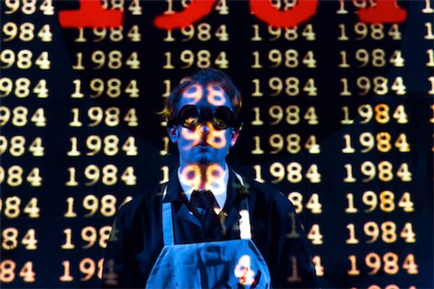 Review: Scena Theatre's 1984 Provides Thrills Despite a Slow Start Review: Scena Theatre's 1984 Provides Thrills Despite a Slow Start Image