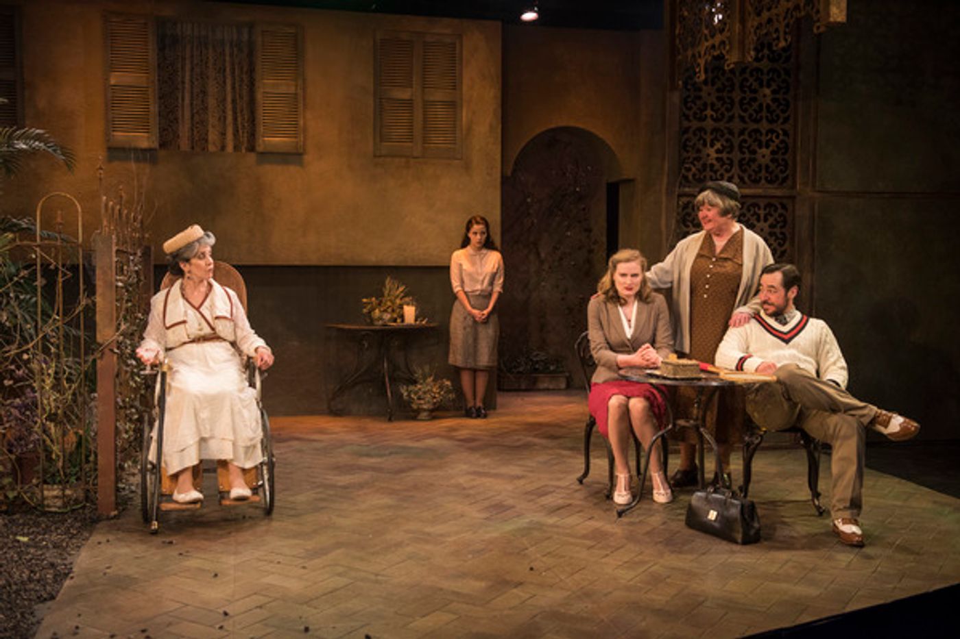 Photo Flash: Raven Theatre Presents SUDDENLY LAST SUMMER Photo Flash: Raven Theatre Presents SUDDENLY LAST SUMMER Image