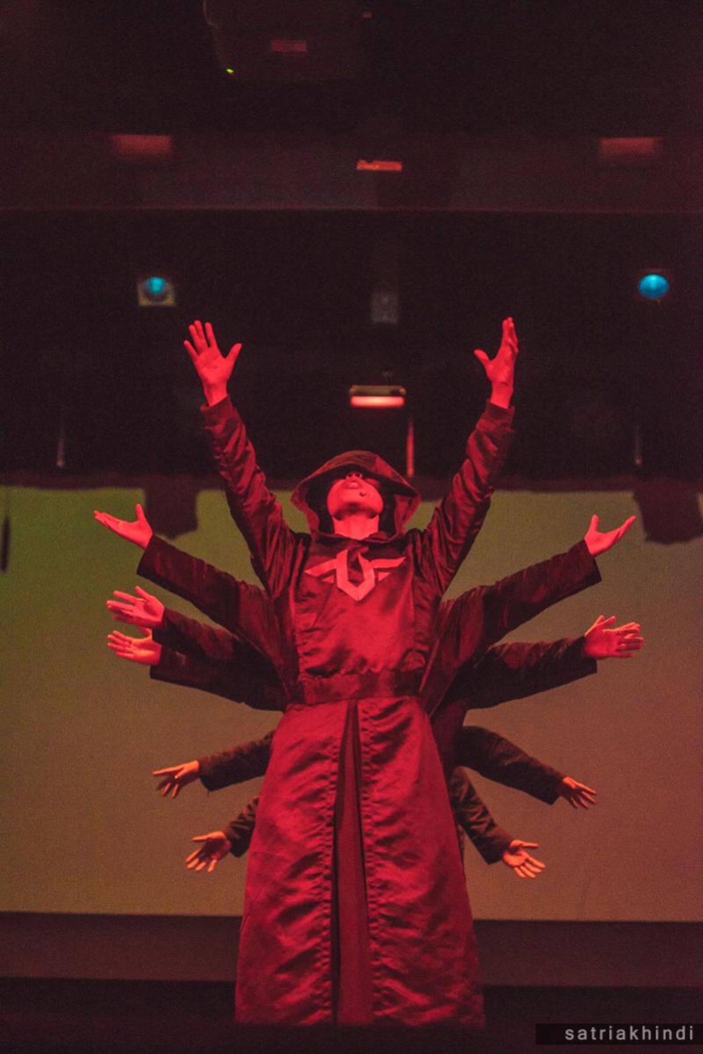 Review: Robots Take Over the Stage in H2O REBORN RUPAKA  Image