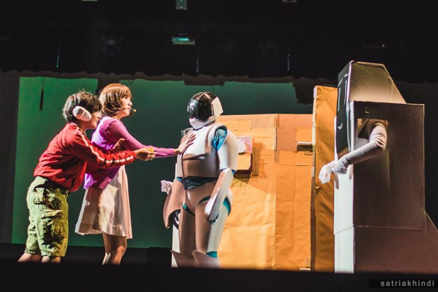 Review: Robots Take Over the Stage in H2O REBORN RUPAKA  Image