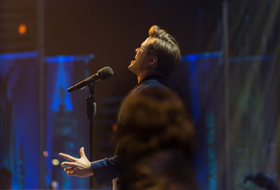 Andrew Rannells Photo