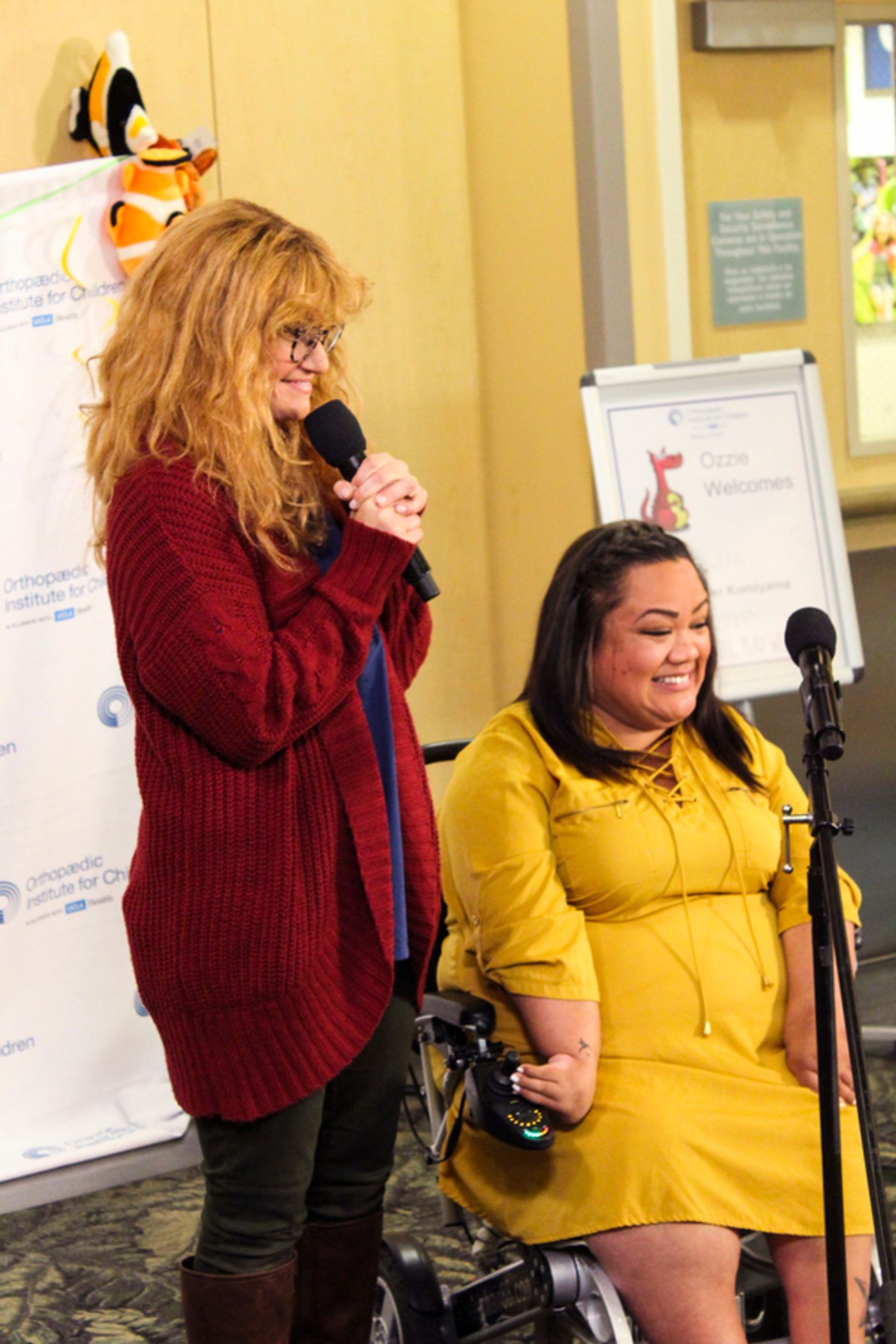 Photo Flash: Broadway Star Idina Menzel Transforms for UNDERCOVER BOSS: CELEBRITY EDITION  Image