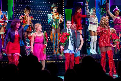 Caroline Bowman, Carrie St. Louis, Tyler Glenn, J. Harrison Ghee, and the cast of KIN Photo