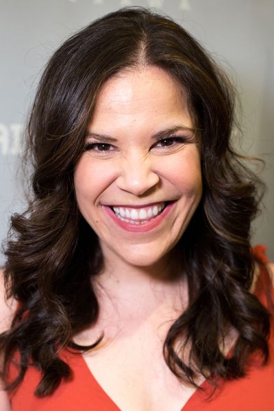 Lindsay Mendez Photo