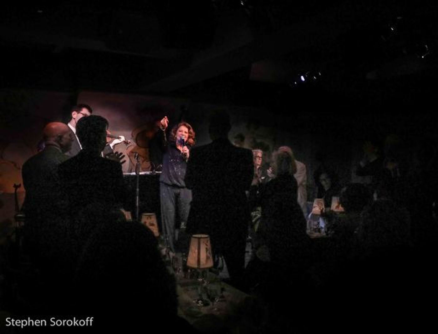 Photo Coverage: Hal Prince Visits Linda Lavin at Cafe Carlyle  Image
