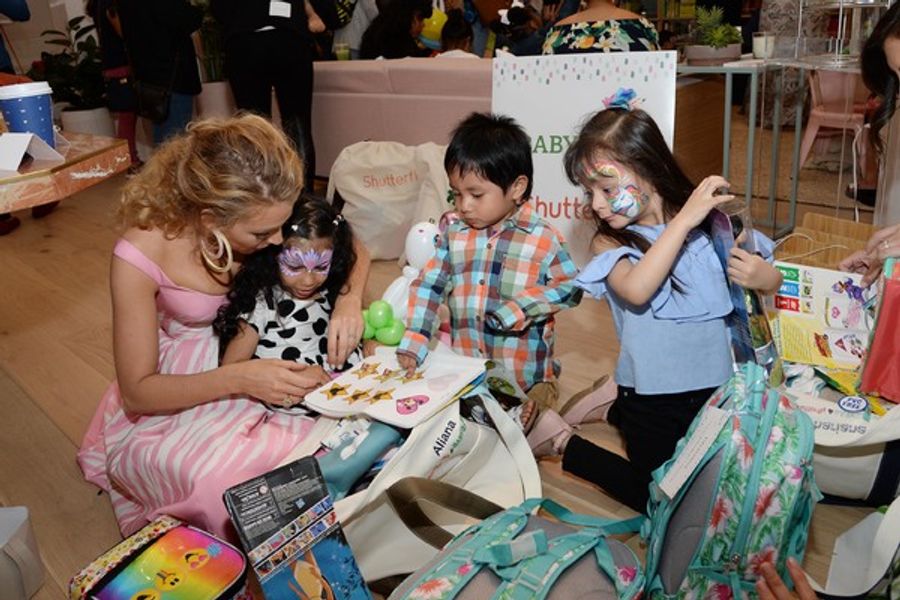 Photo Flash: Blake Lively Hosts Shutterfly Baby2Baby Mother's Day Celebration in New York City Image