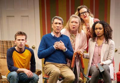 Nicholas Podany, Robert Sella. Kristine Nielsen, Jenn Harris, Rachel Nicks Photo