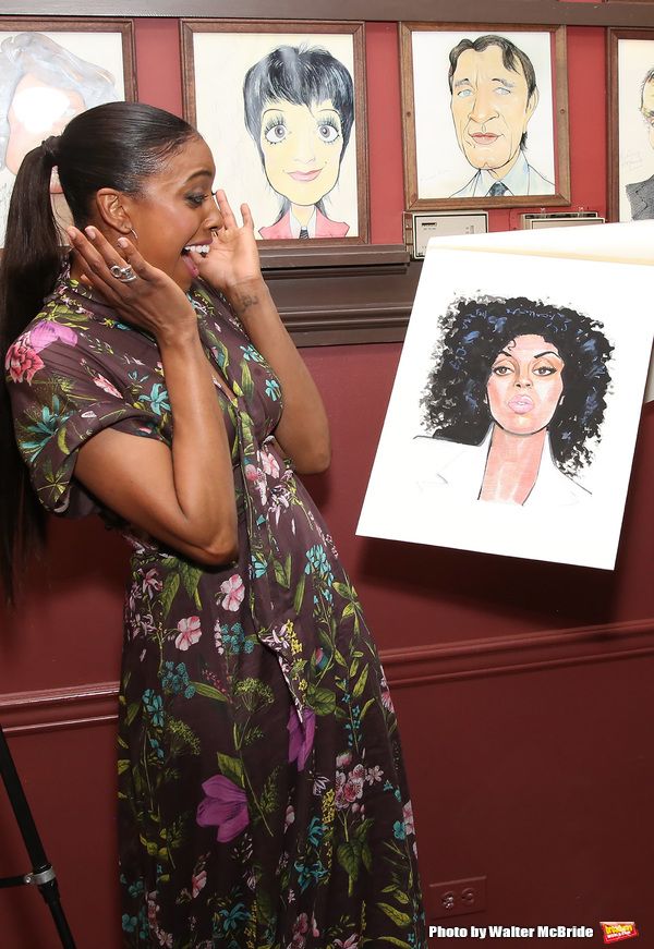 Photos: Condola Rashad Receives Her Portrait at Sardi's — photo 22 of 35