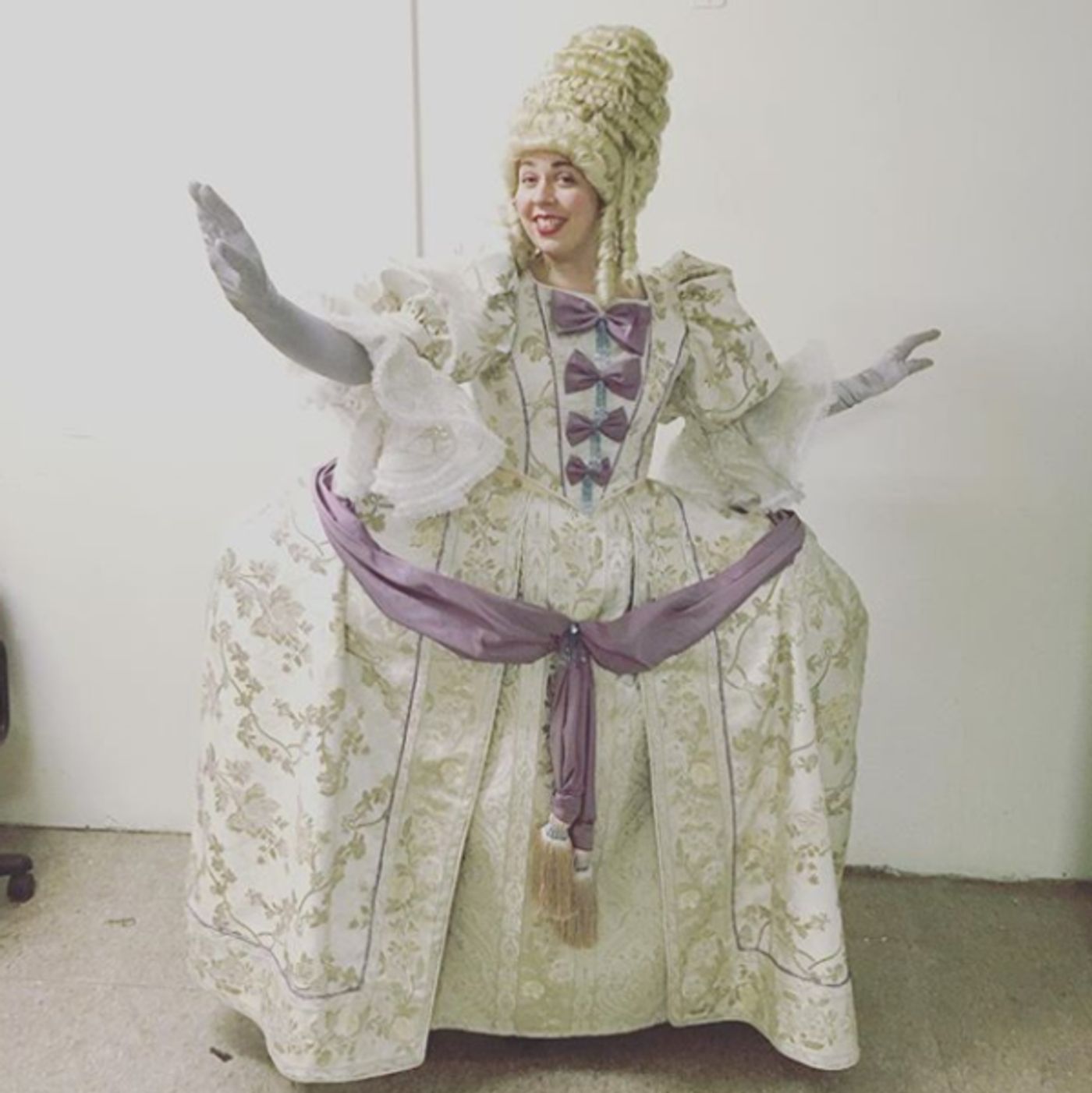 Photo Flash: Christy Altomare Gives Max von Essen an Intermission Snack, and More Saturday Intermission Pics!  Image