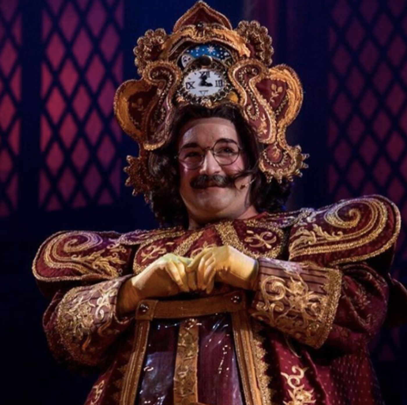 Photo Flash: Christy Altomare Gives Max von Essen an Intermission Snack, and More Saturday Intermission Pics!  Image