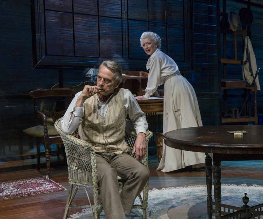 Review: Jeremy Irons and Lesley Manville Star in Eugene O'Neill's LONG DAY'S JOURNEY INTO NIGHT Image